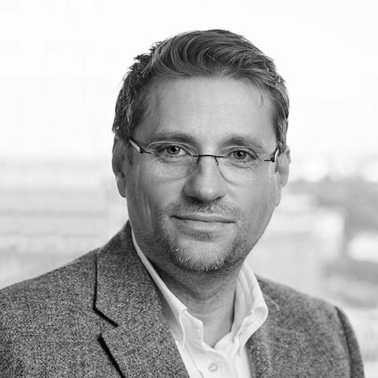 Peer-Sascha Mazaraki Digitaler Vertrieb Unternehmenskommunikation